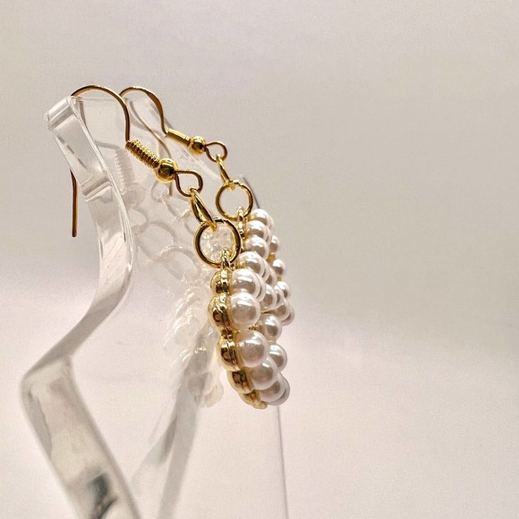 Beaded Heart Earrings - Valentines Day Earrings - Faux Pearl Earrings - Picture 4 of 10